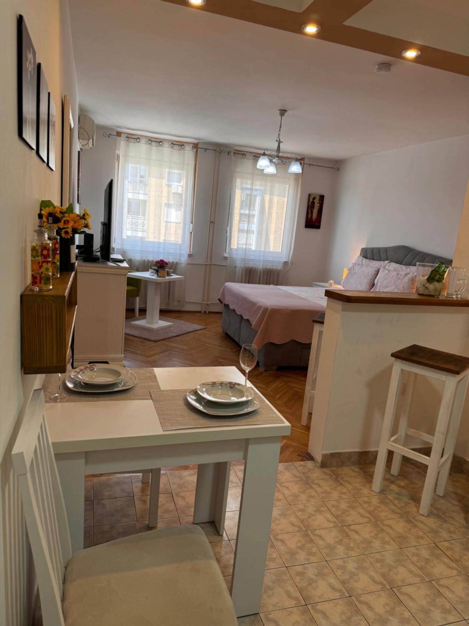Post Apartmani - Sajam Novi Sad Eksteriør bilde